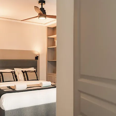 Renovated Near The Louvre Parigi