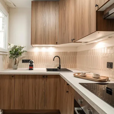 Appartamento Renovated Near The Louvre *